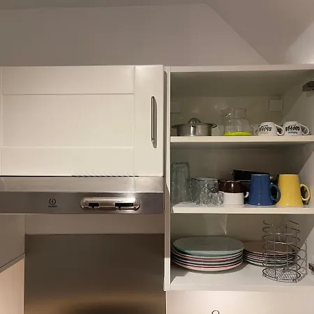 2 Pieces A La Gare De