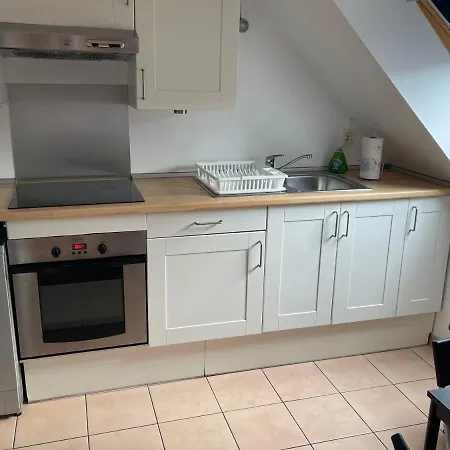 2 Pieces A La Gare De * Creil