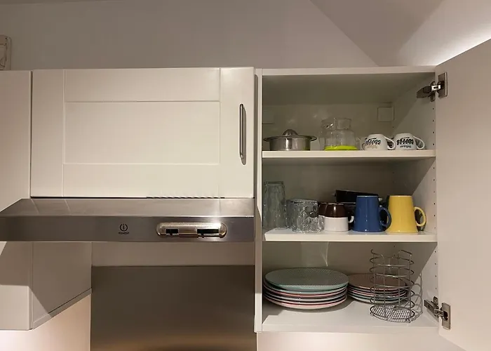 2 Pieces A La Gare De